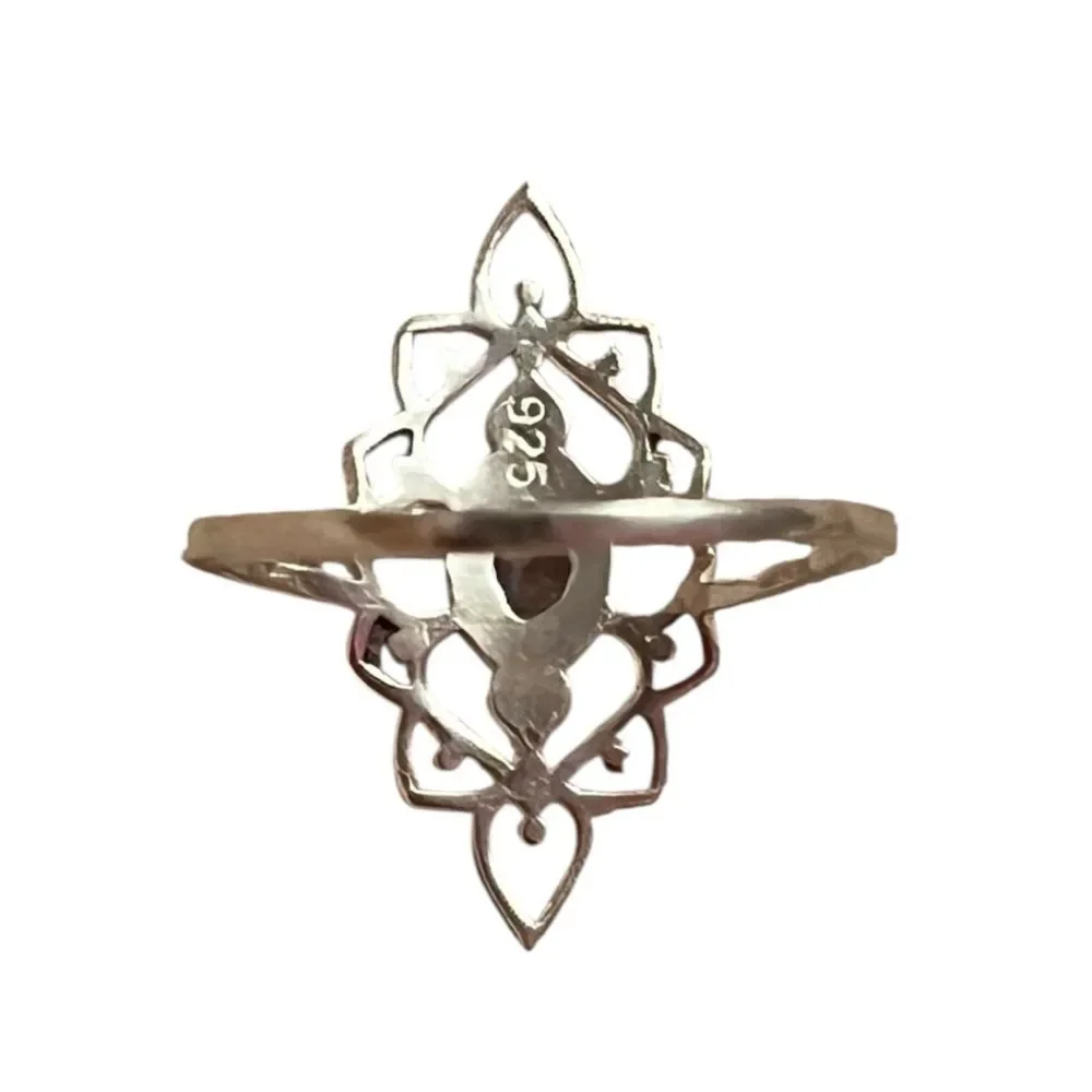 Elegant Sterling Silver Filigree Moonstone Ring Size 7-3/4